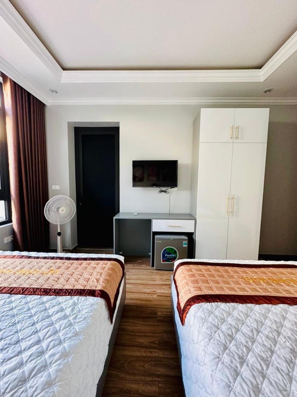 Viet Hoang Hotel ฮาลอง ภายนอก รูปภาพ