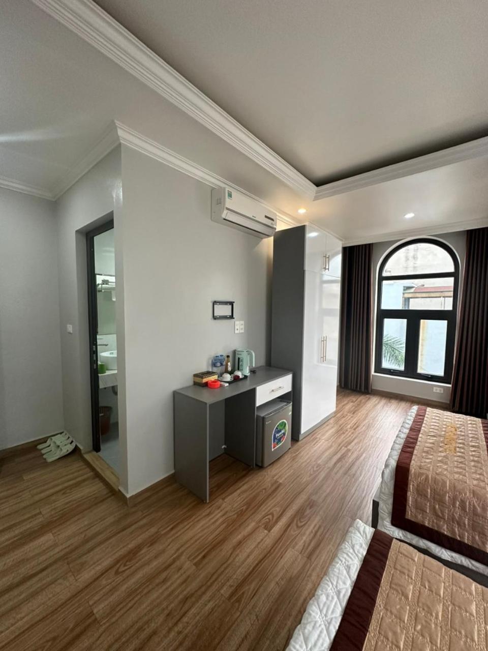 Viet Hoang Hotel ฮาลอง ภายนอก รูปภาพ