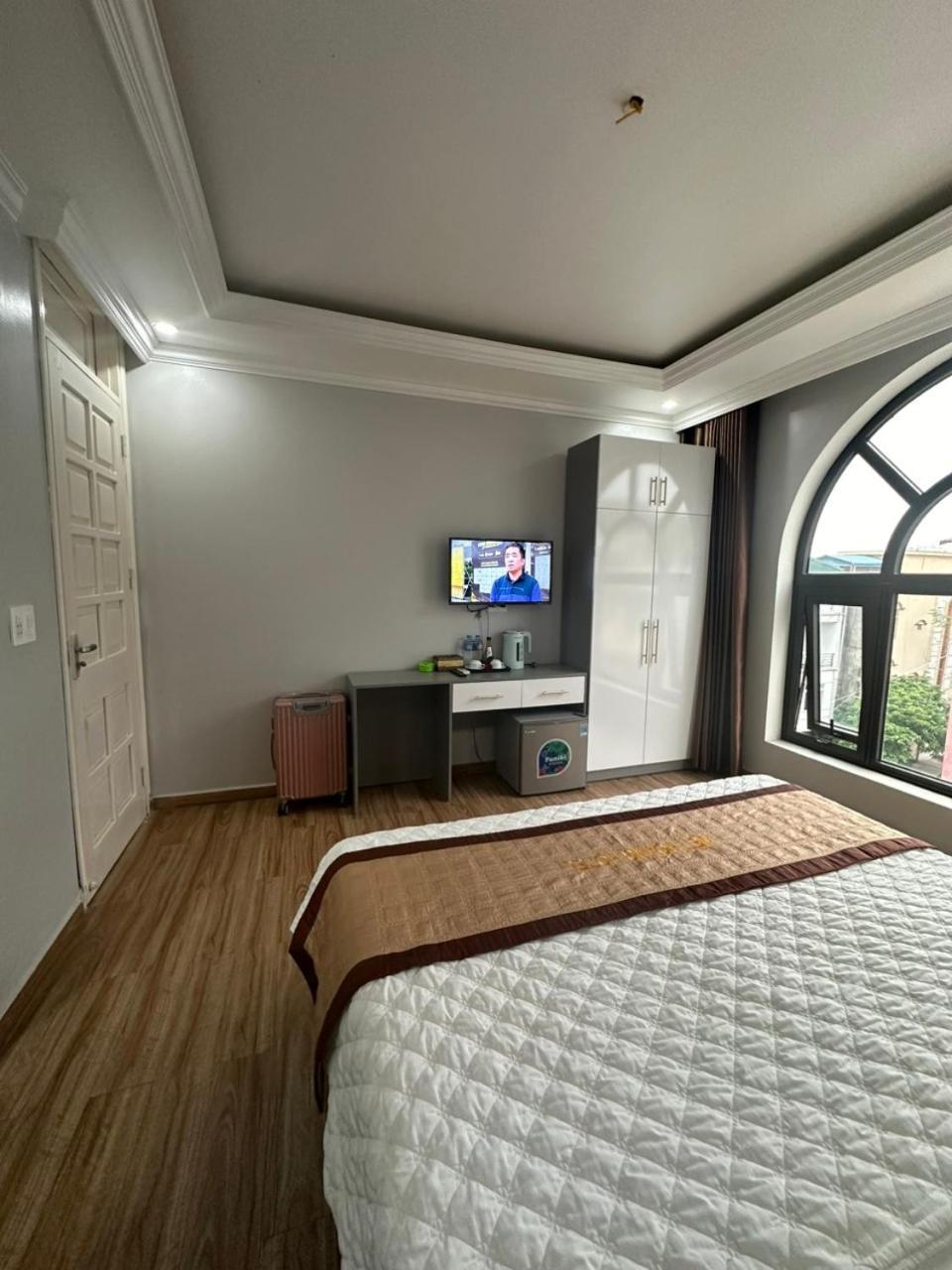 Viet Hoang Hotel ฮาลอง ภายนอก รูปภาพ