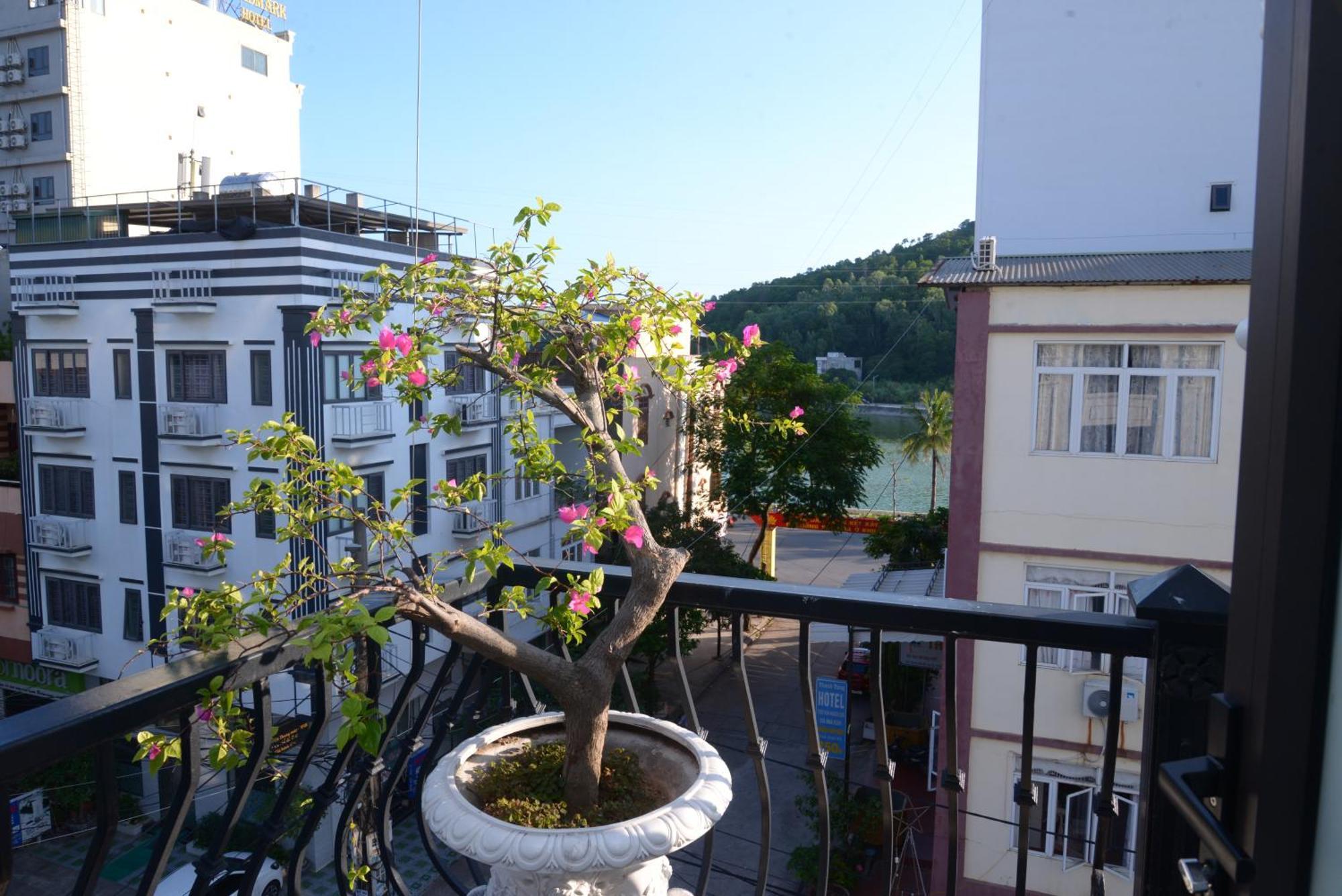 Viet Hoang Hotel ฮาลอง ภายนอก รูปภาพ